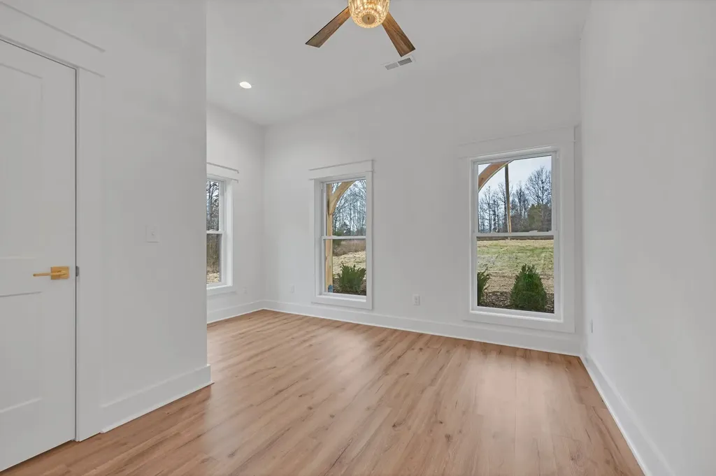 2024 Trace Creek Road Centerville TN 37033