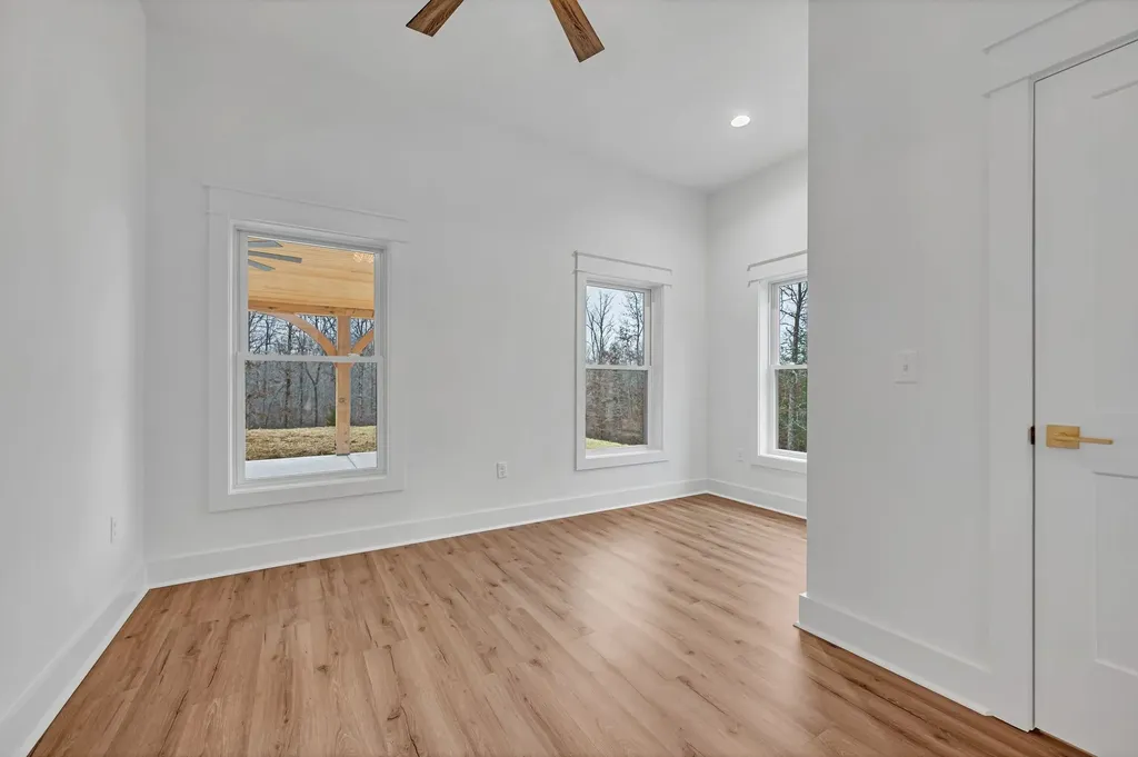 2024 Trace Creek Road Centerville TN 37033
