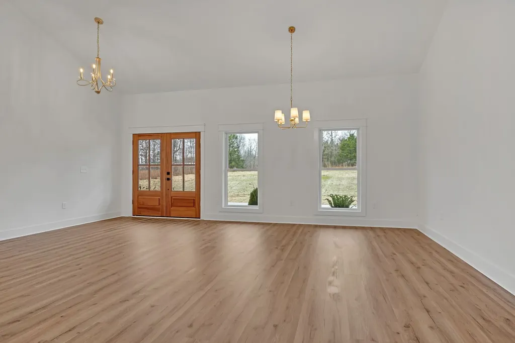 2024 Trace Creek Road Centerville TN 37033