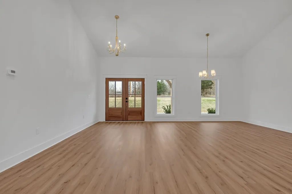 2024 Trace Creek Road Centerville TN 37033