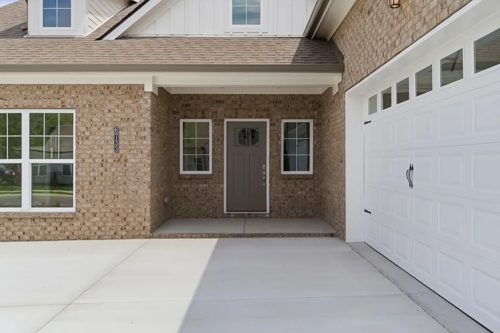 6733 Bonnafair Drive Hermitage TN 37076