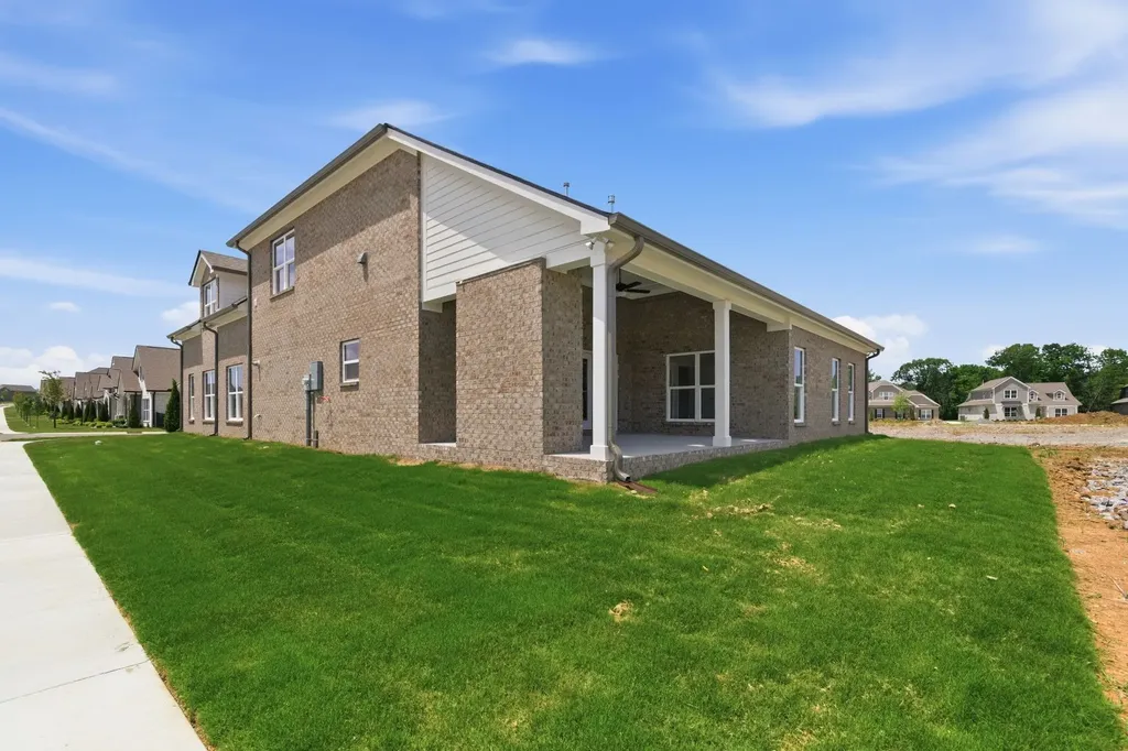6733 Bonnafair Drive Hermitage TN 37076