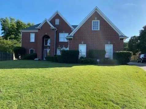 8875 Linell Cove Cordova TN 38016
