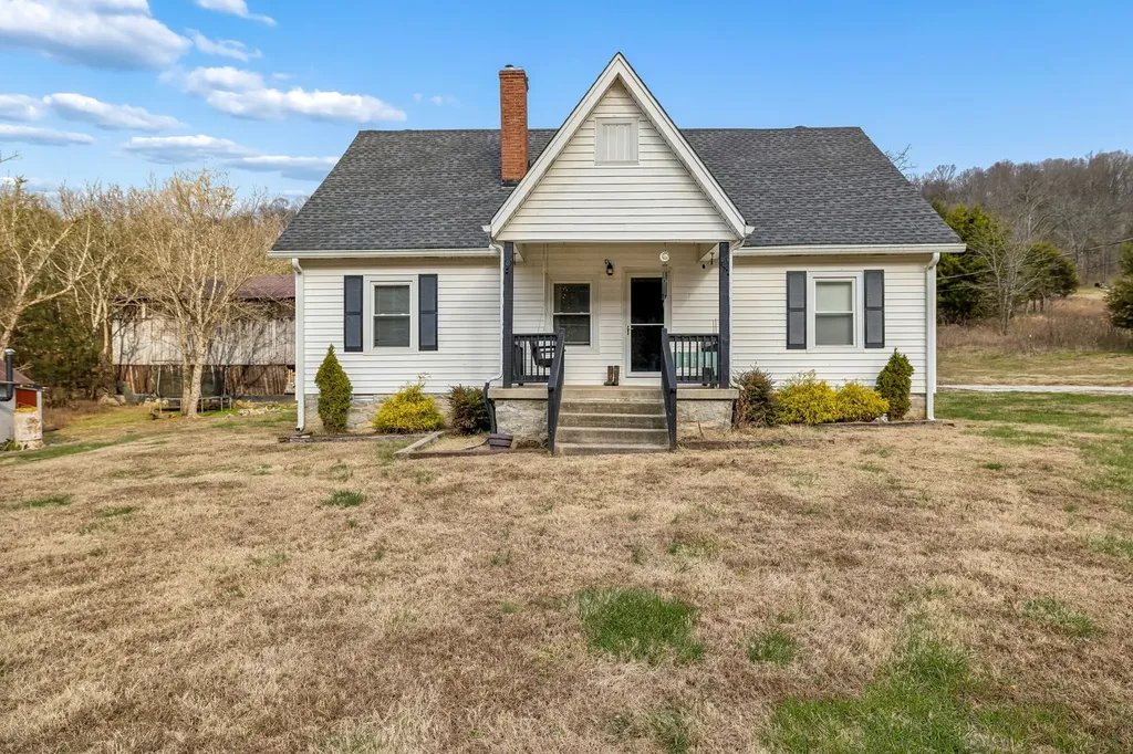 147 Sloan Branch Road Pleasant Shade TN 37145