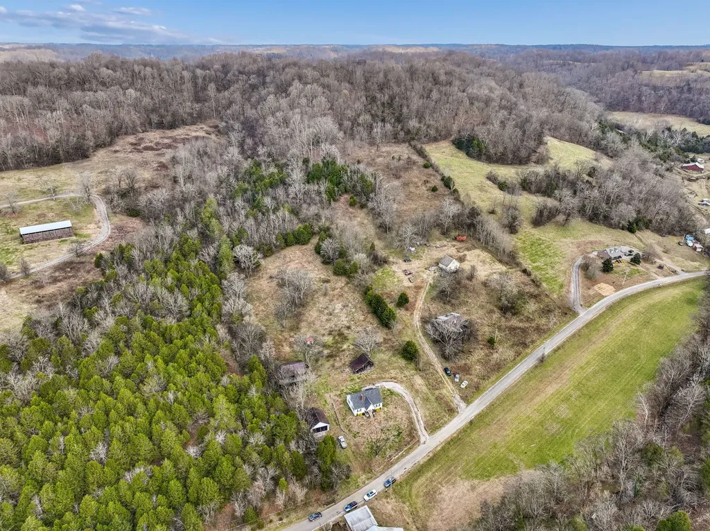 147 Sloan Branch Road Pleasant Shade TN 37145