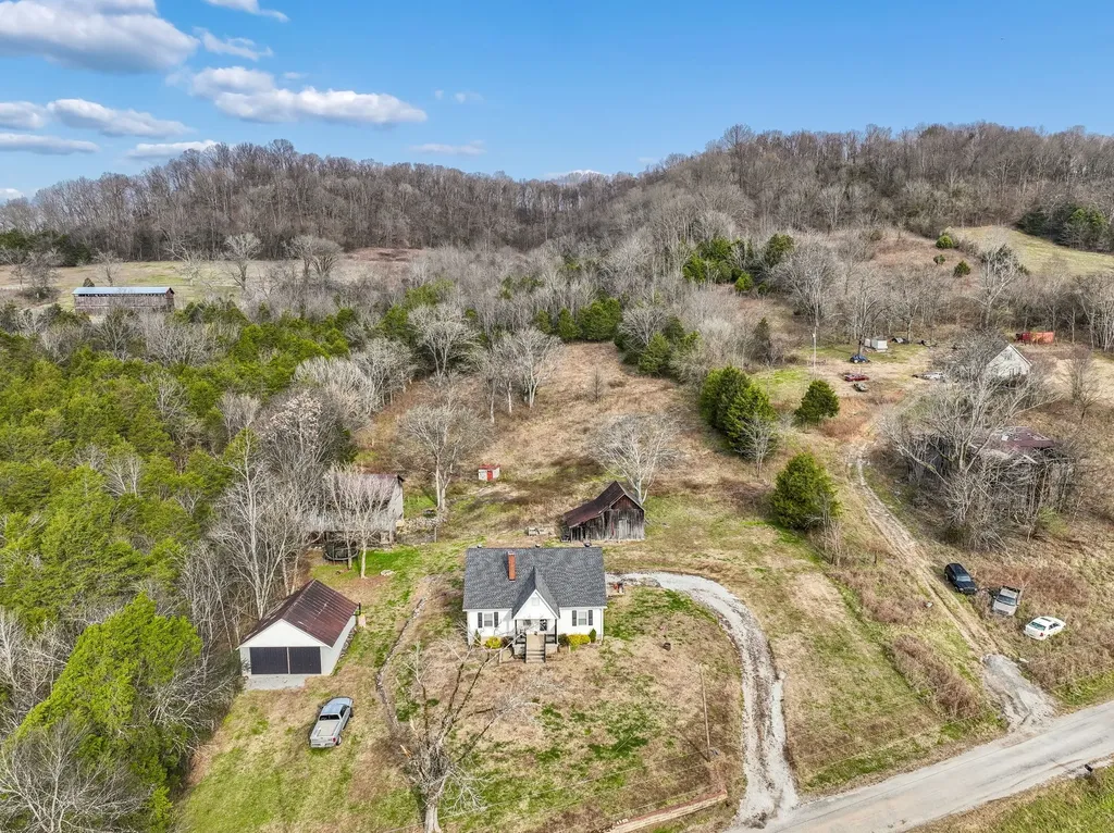 147 Sloan Branch Road Pleasant Shade TN 37145