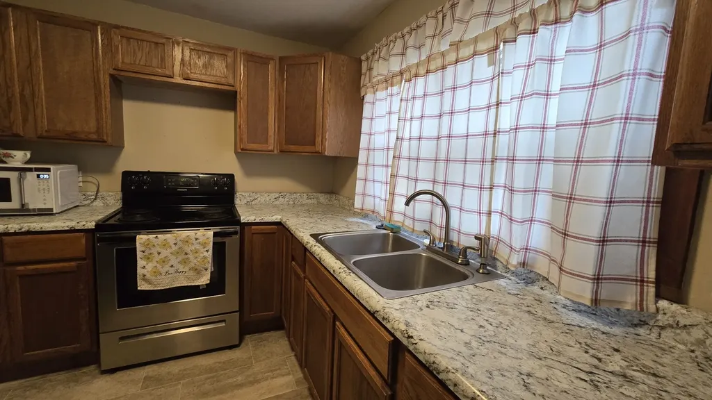 201 Walton Avenue Lafayette TN 37083