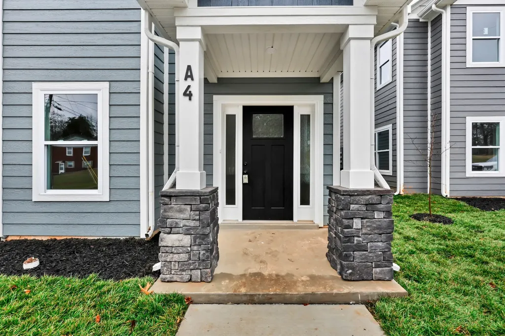 180 Clay Ridge Drive Clarksville TN 37040