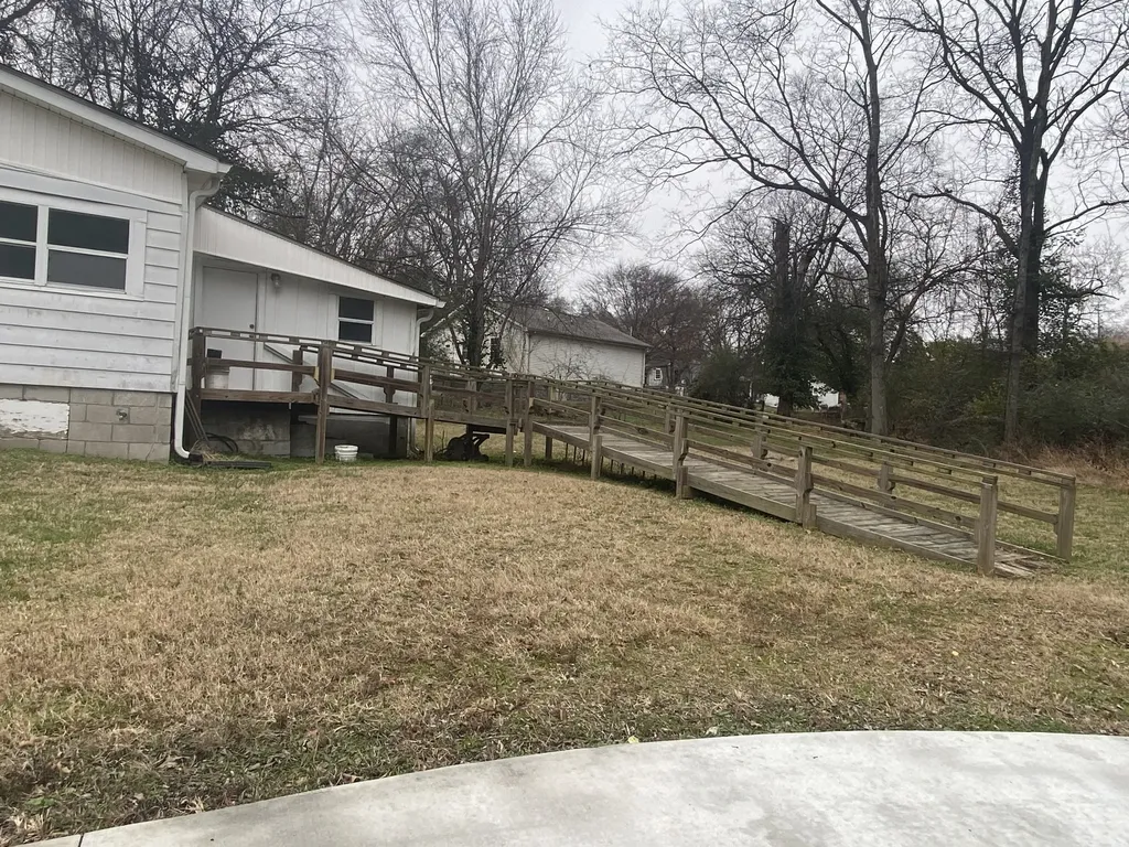 831 Cumberland Drive Clarksville TN 37040