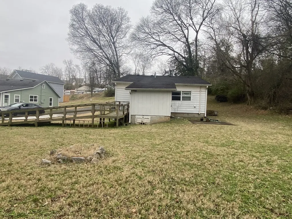 831 Cumberland Drive Clarksville TN 37040
