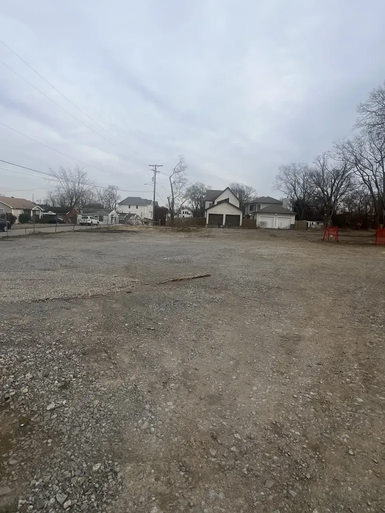 730 27th Ave, N Nashville TN 37208