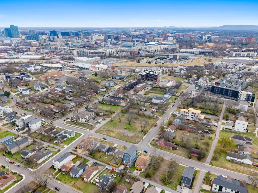 730 27th Ave, N Nashville TN 37208