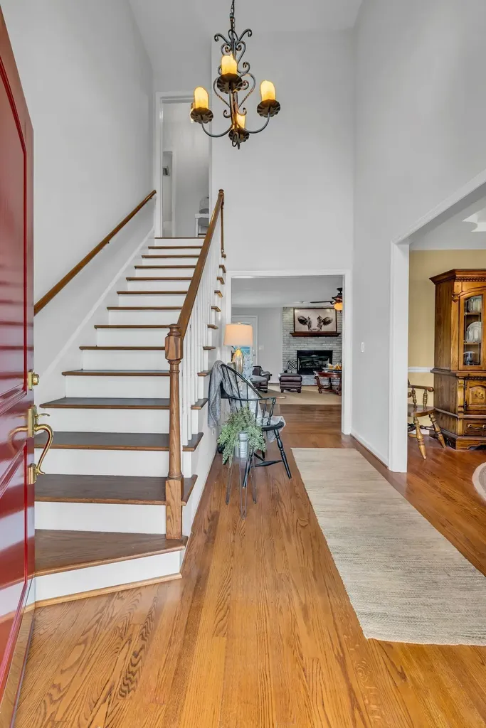 2712 Long Hollow Pike Hendersonville TN 37075