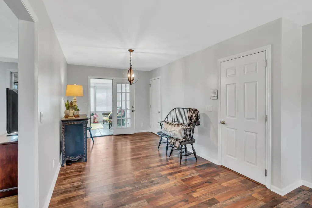 2712 Long Hollow Pike Hendersonville TN 37075