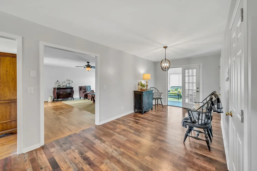 2712 Long Hollow Pike Hendersonville TN 37075
