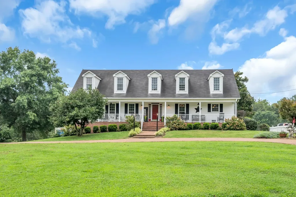 2712 Long Hollow Pike Hendersonville TN 37075