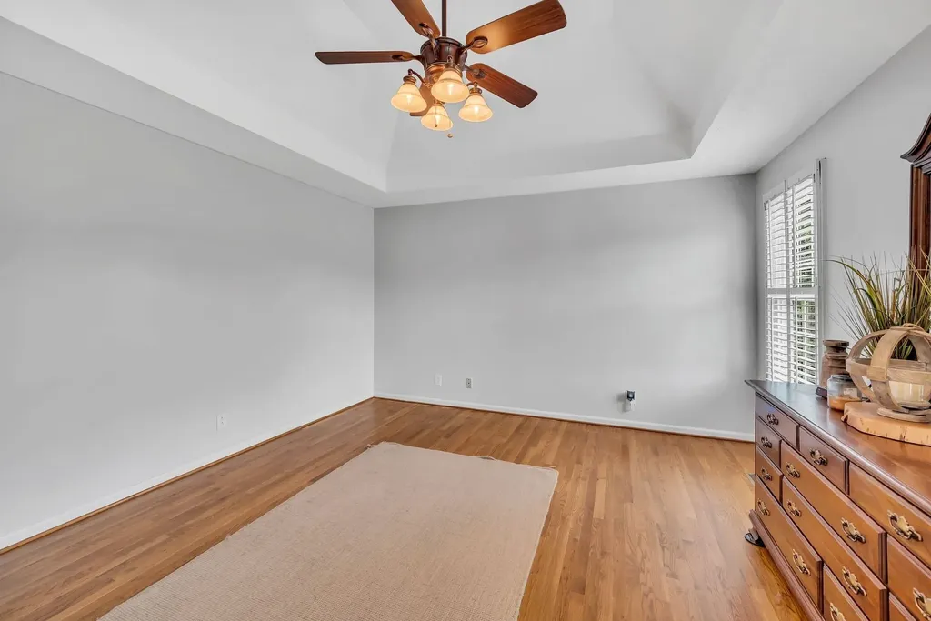 2712 Long Hollow Pike Hendersonville TN 37075