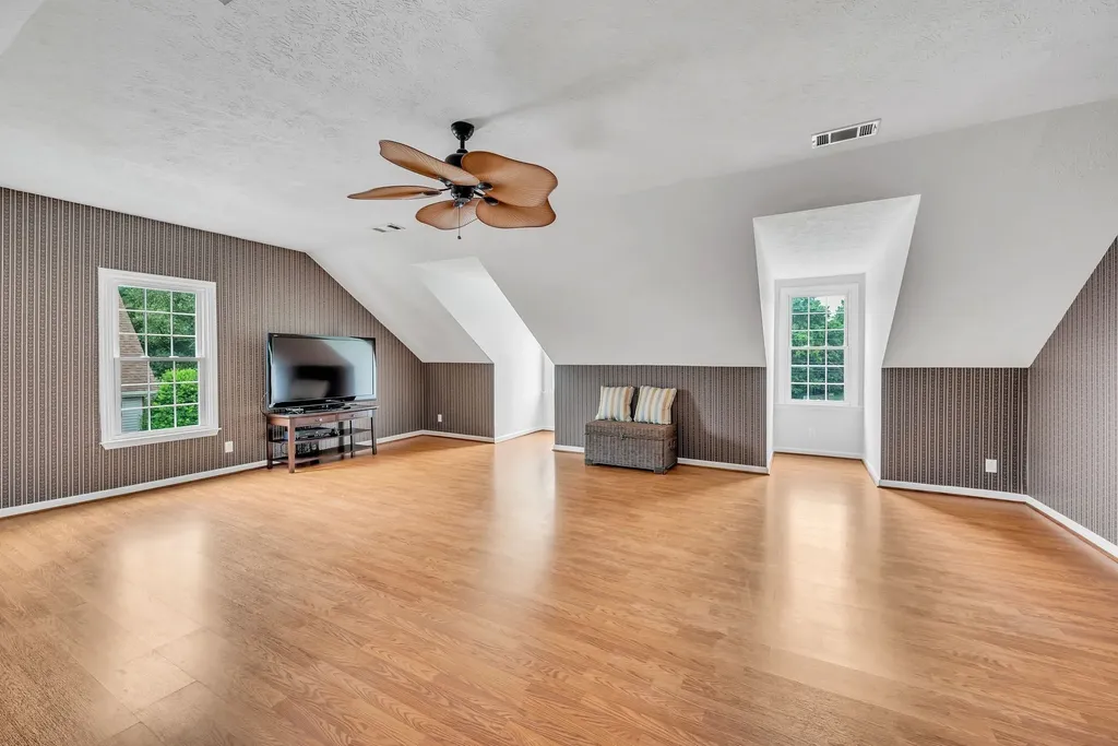 2712 Long Hollow Pike Hendersonville TN 37075