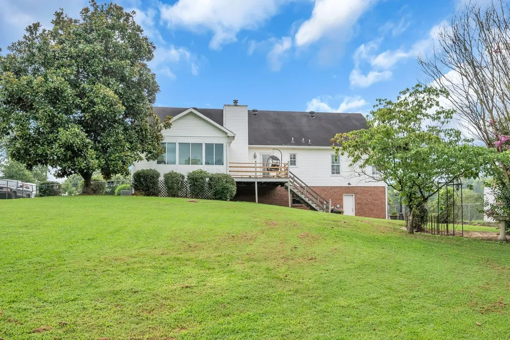 2712 Long Hollow Pike Hendersonville TN 37075