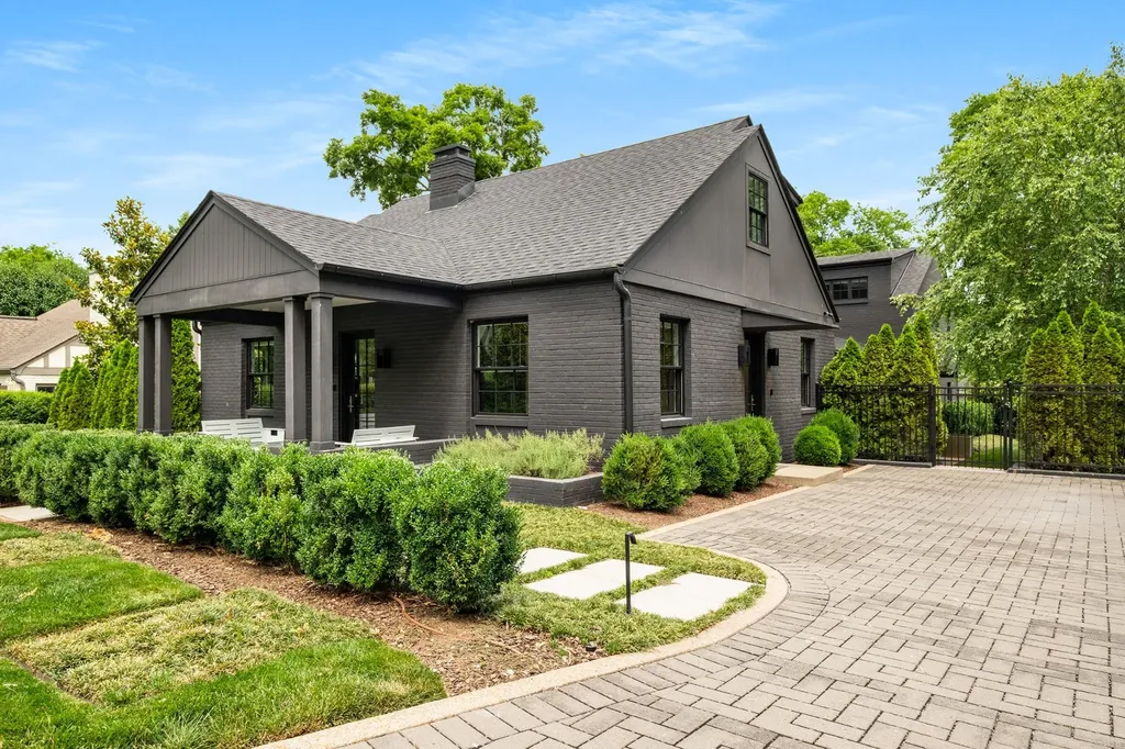 2804 Hawthorne Place Nashville TN 37212