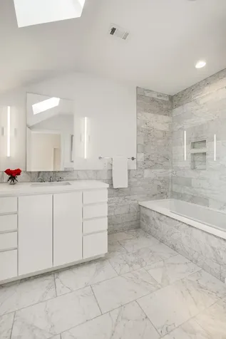 2804 Hawthorne Place Nashville TN 37212
