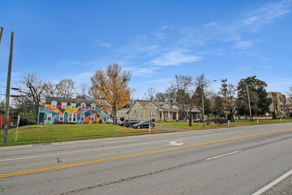 3815 Gallatin Pike Nashville TN 37216