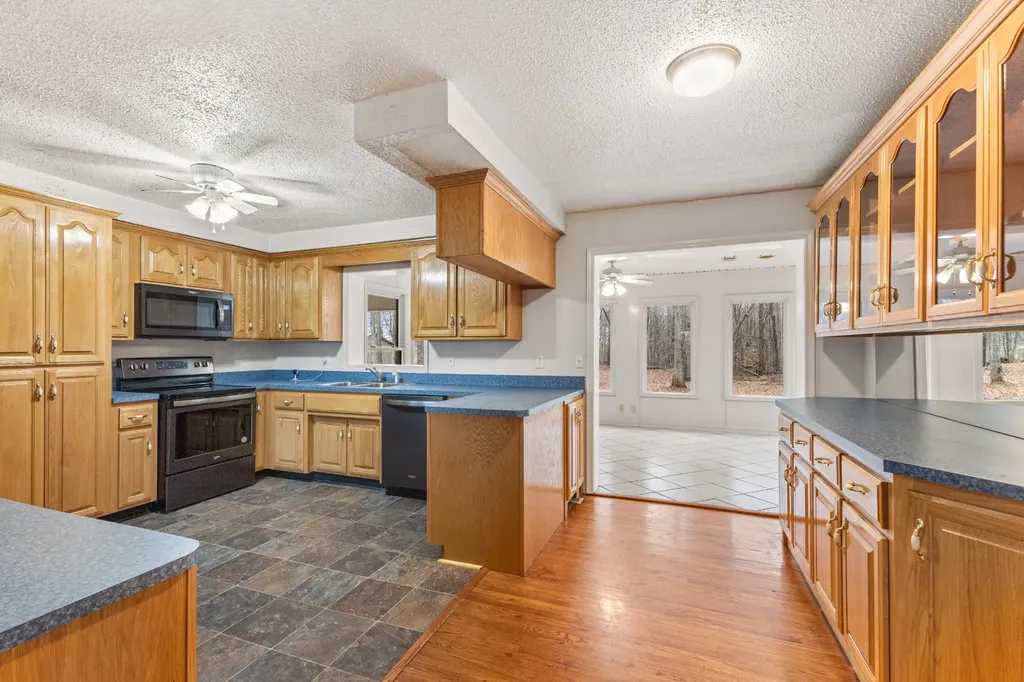 698 Houston Fielder Road Clarksville TN 37043