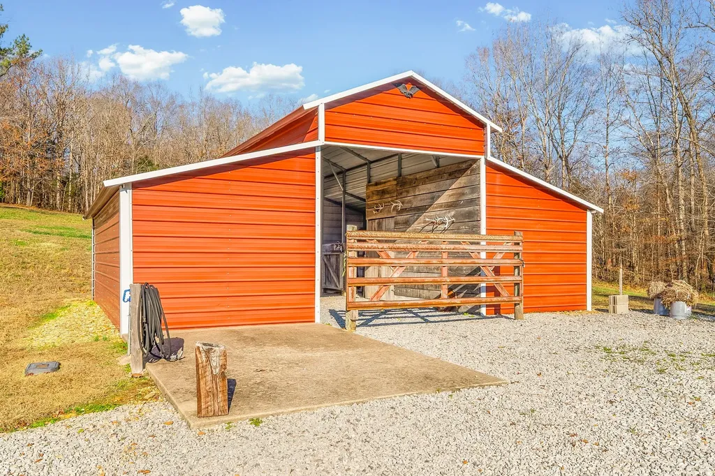 959 Herman Adams Road Cumberland City TN 37050
