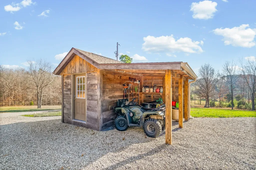 959 Herman Adams Road Cumberland City TN 37050