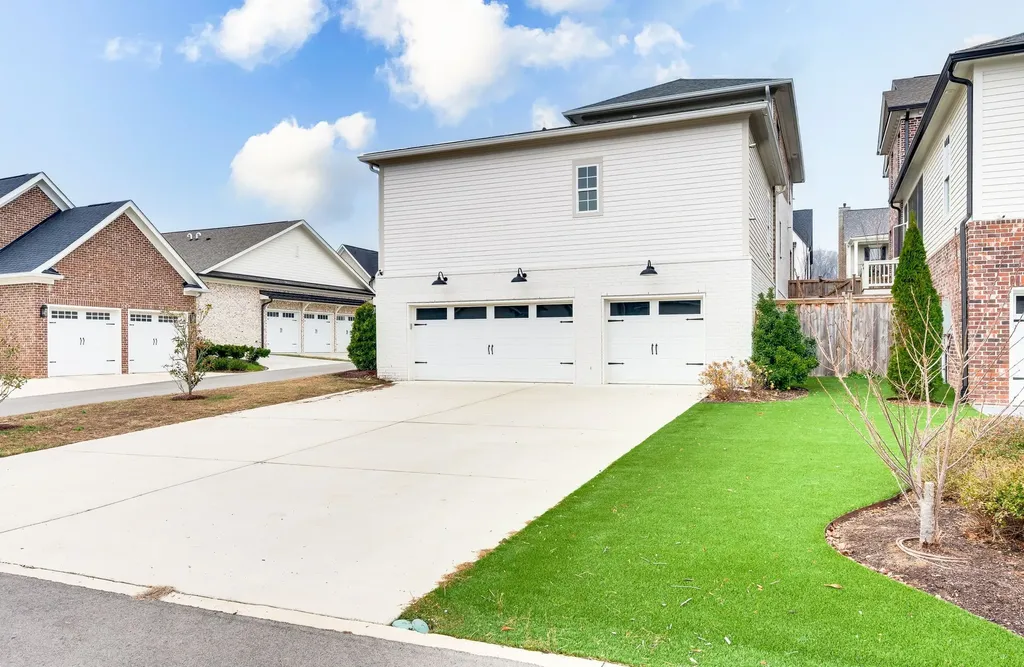 1204 Luckett Road Nashville TN 37221