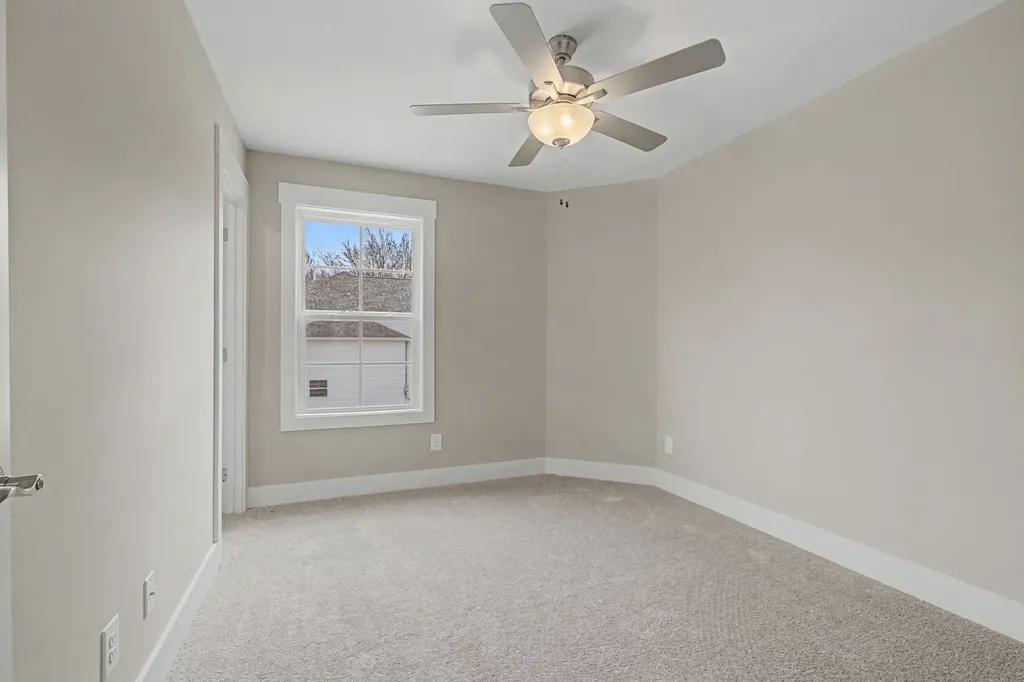 133 Traveller Lane La Vergne TN 37086