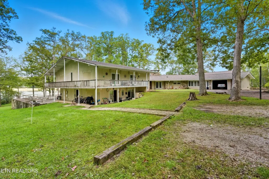 605 S Lake Drive Oneida TN 37841