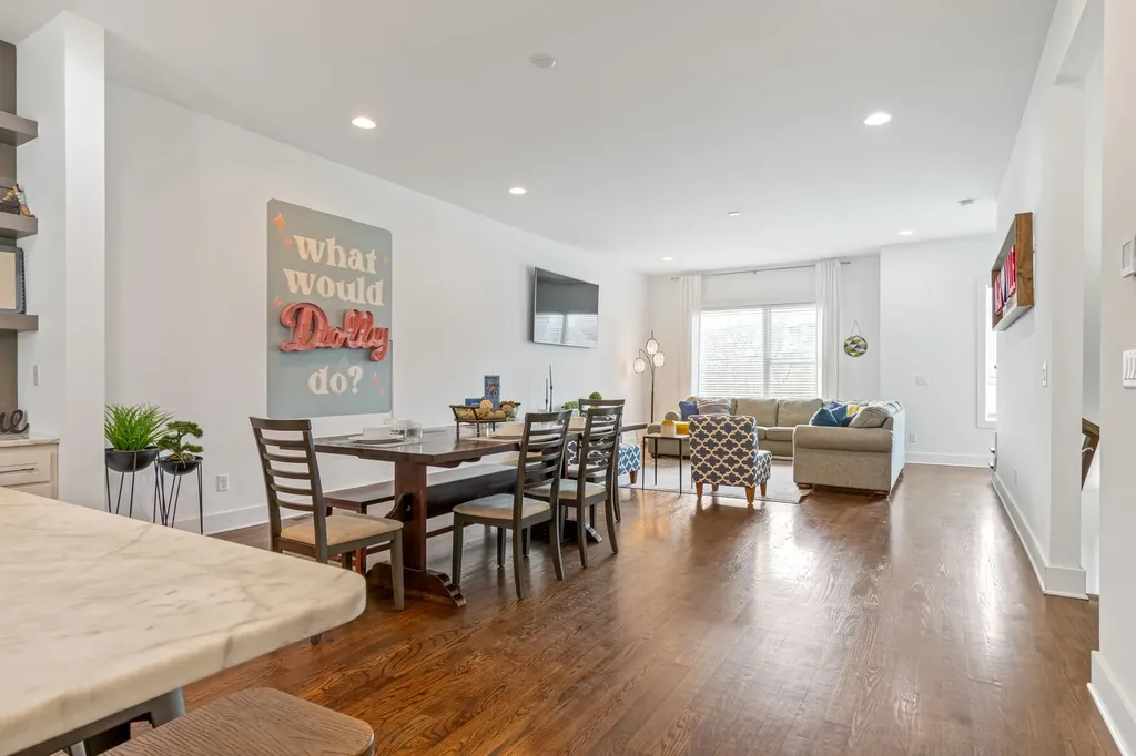 512 31st Ave, N Nashville TN 37209