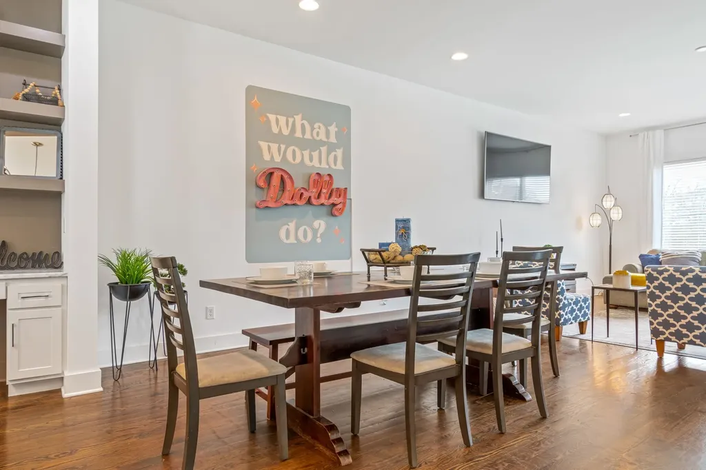 512 31st Ave, N Nashville TN 37209