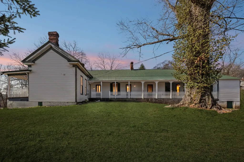 375 Highway 13, N Waverly TN 37185