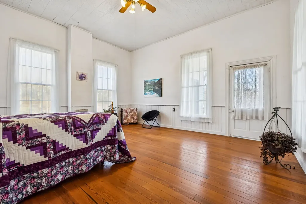 375 Highway 13, N Waverly TN 37185