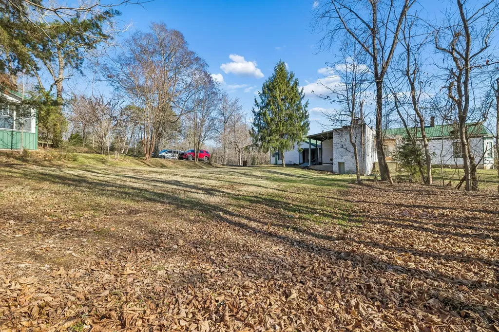 375 Highway 13, N Waverly TN 37185