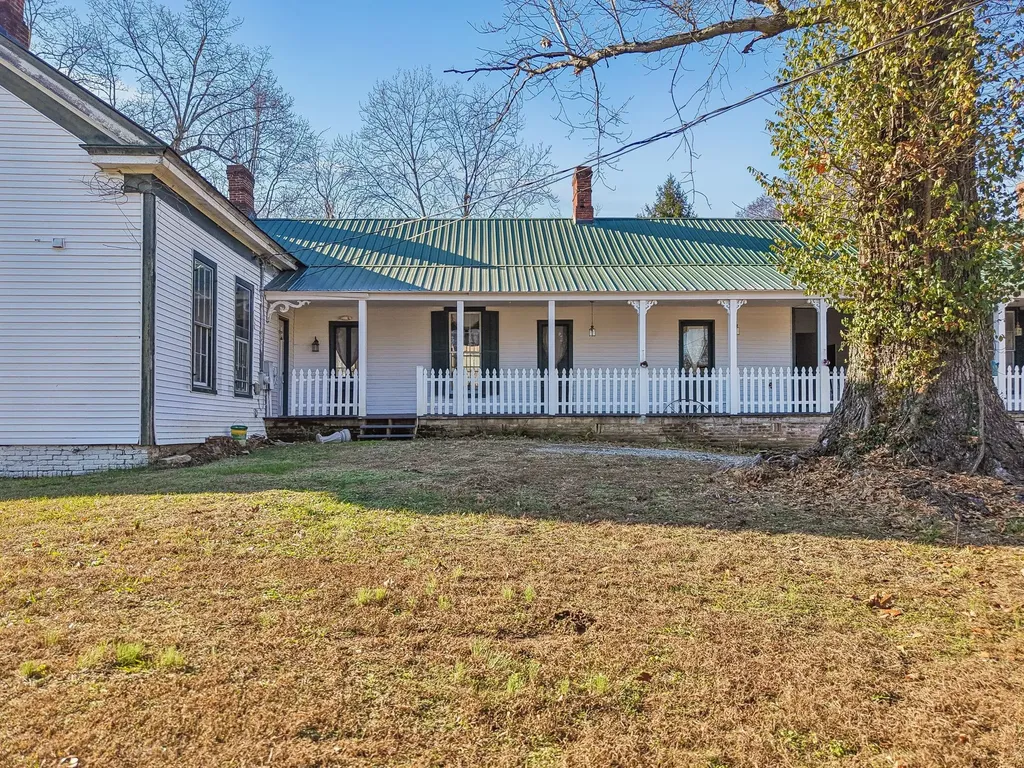 375 Highway 13, N Waverly TN 37185