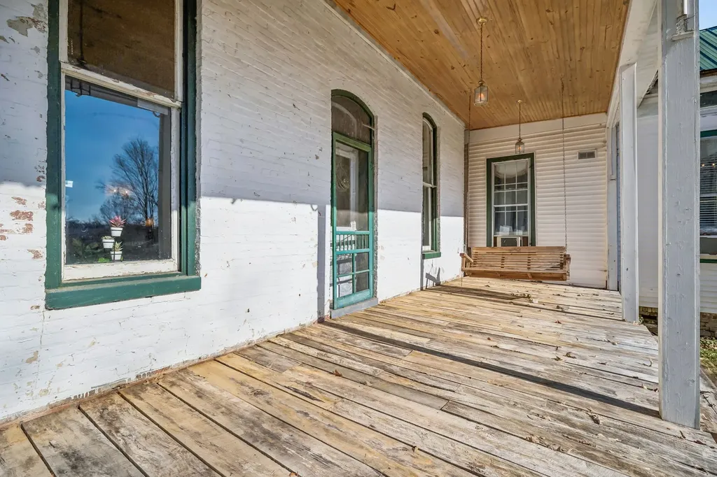 375 Highway 13, N Waverly TN 37185