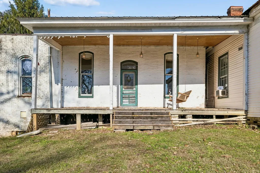 375 Highway 13, N Waverly TN 37185
