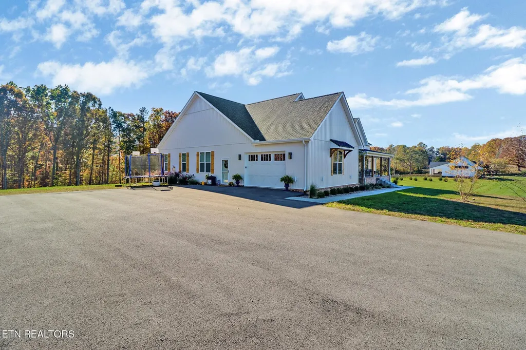 422 Peach Lane Jamestown TN 38556