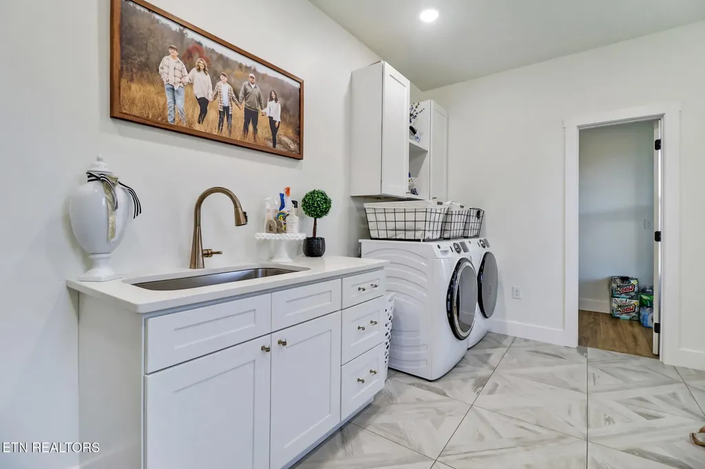 422 Peach Lane Jamestown TN 38556