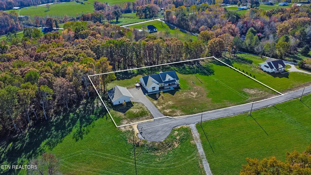422 Peach Lane Jamestown TN 38556