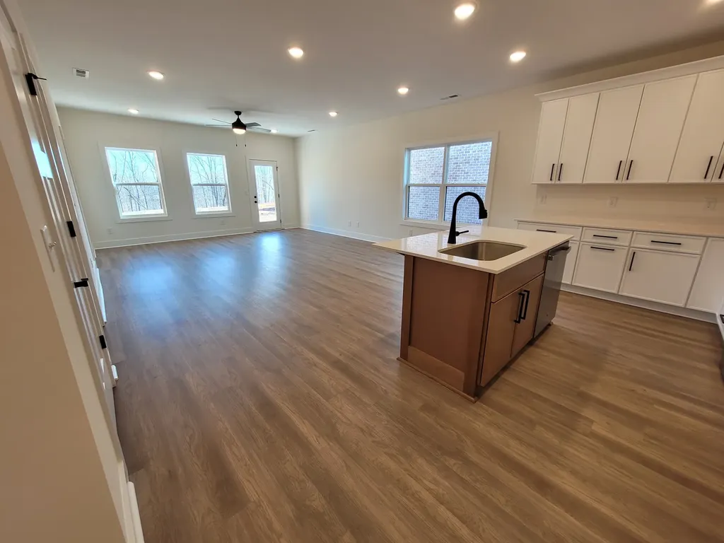 209 Sandalwood Way Dickson TN 37055