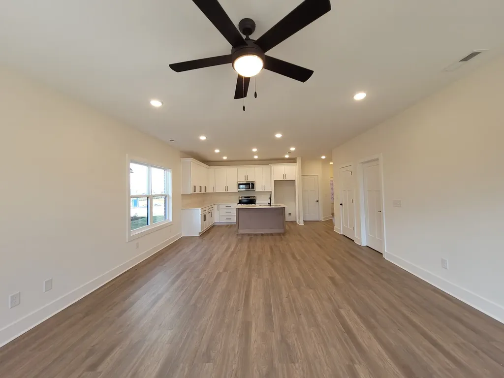 209 Sandalwood Way Dickson TN 37055
