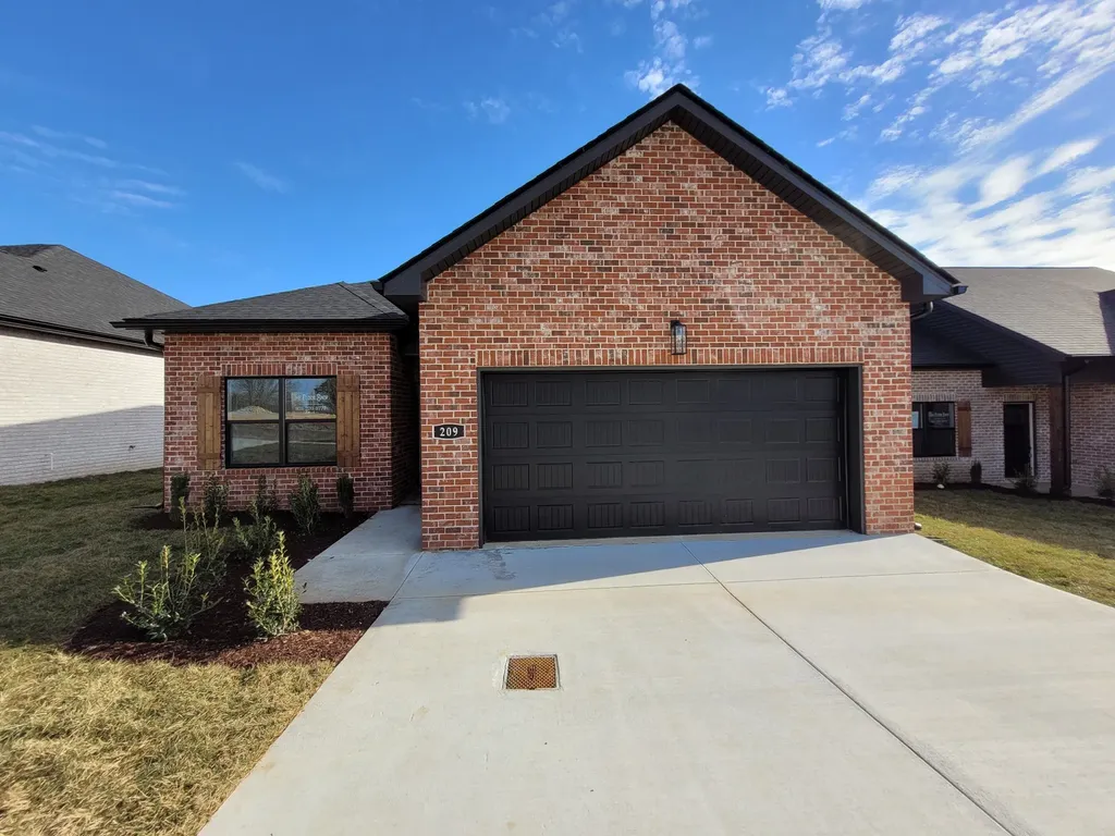 209 Sandalwood Way Dickson TN 37055