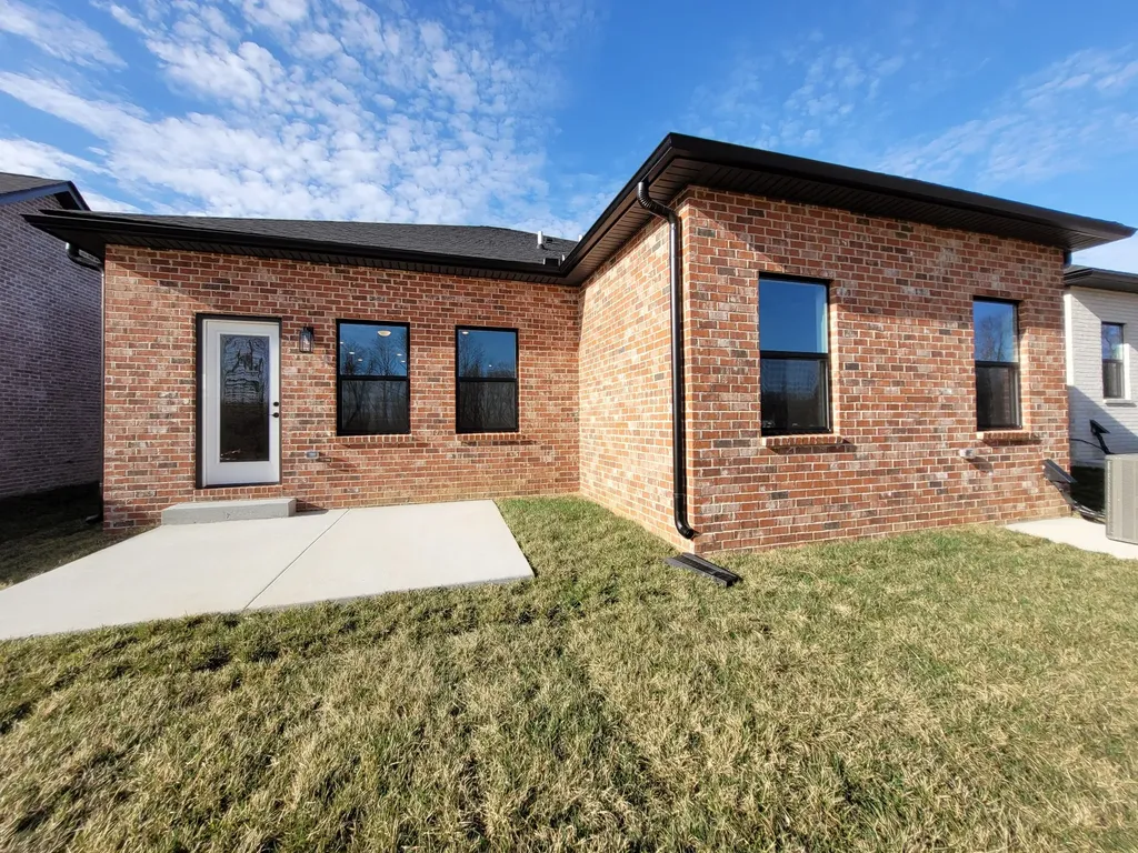 209 Sandalwood Way Dickson TN 37055