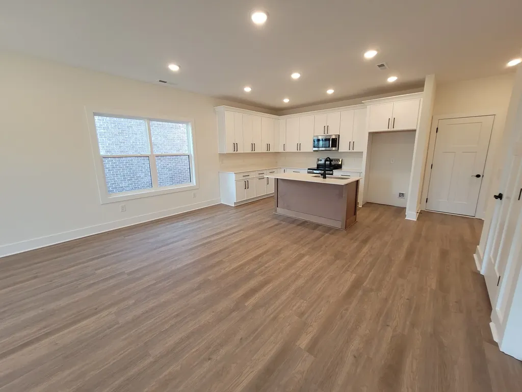 209 Sandalwood Way Dickson TN 37055