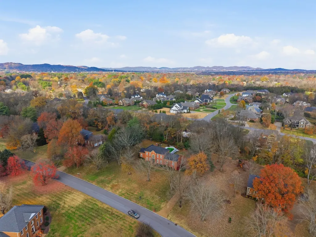 8224 Victory Trail Brentwood TN 37027