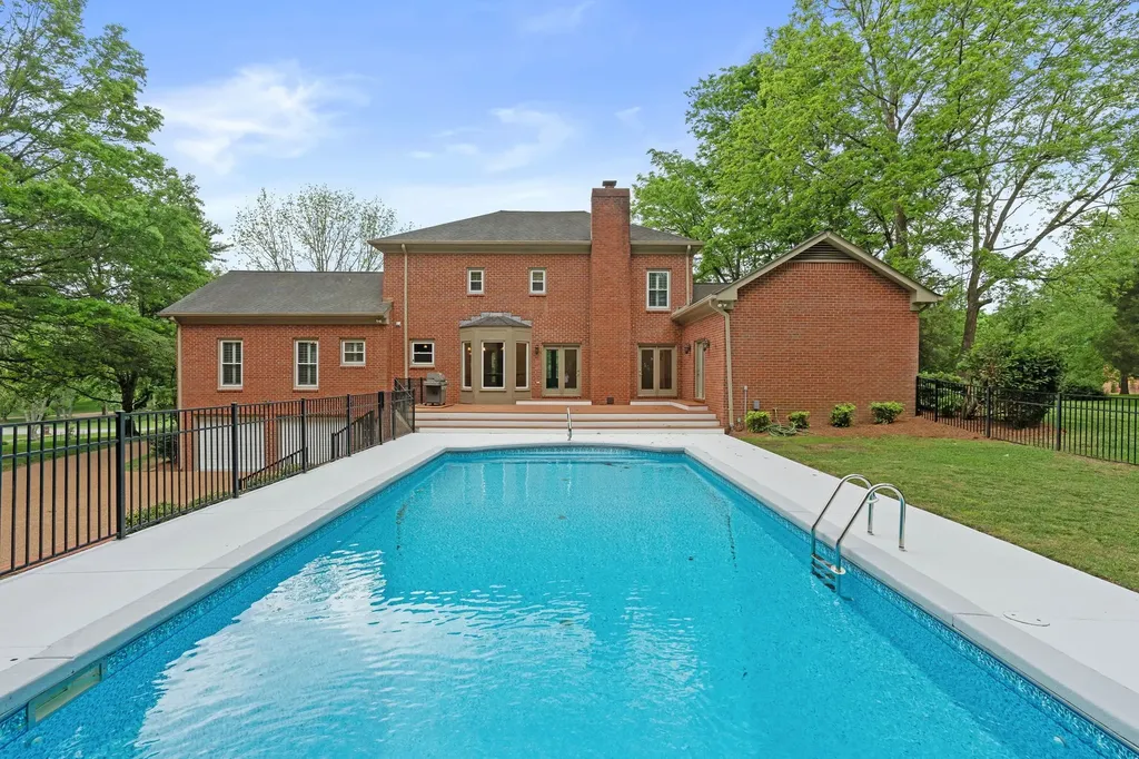 8224 Victory Trail Brentwood TN 37027